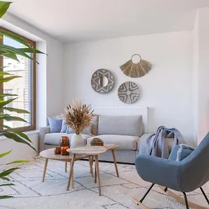 https://vitalize-sunny-and-stylish-apartment-with-terrace-and.bruges-hotels.info